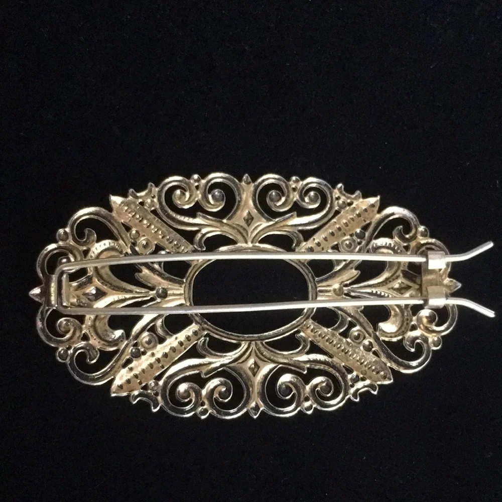 Elegant Vintage Hair Clip